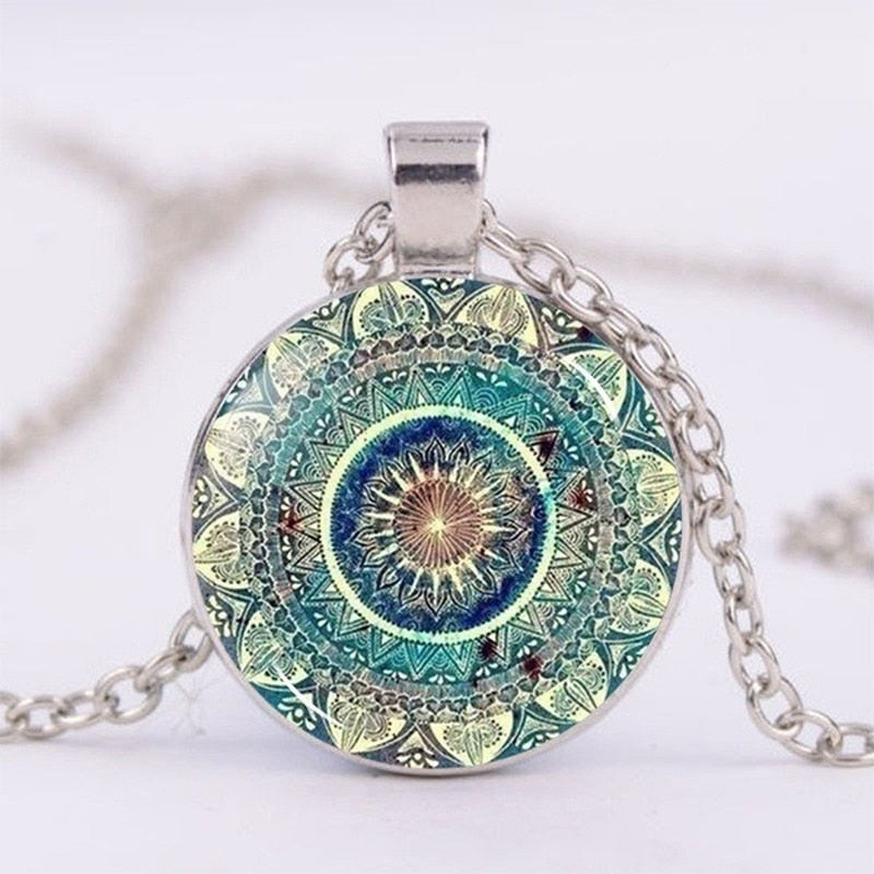 Glossy-Too Mandala Cabochon Necklace